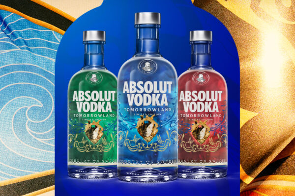 das Foto zeigt die Absolut x Tomorrowland Limited Edition 2026 in drei Ausführungen