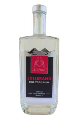 Albfink Edelbrand Edle Vogelbeere eine Flasche Albfink Edelbrand Edle Vogelbeere von vorne