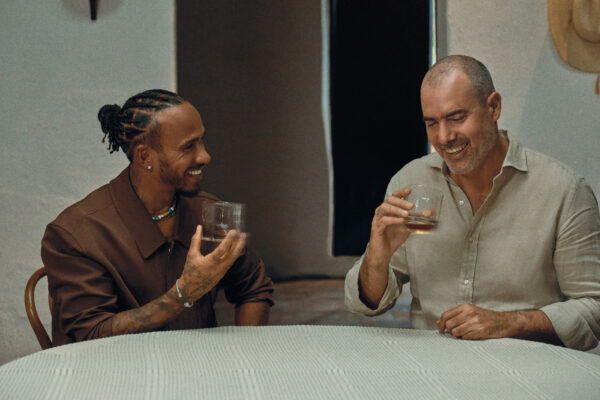 Almave by Lewis Hamilton und Iván Saldaña Almave by Lewis Hamilton und Iván Saldaña