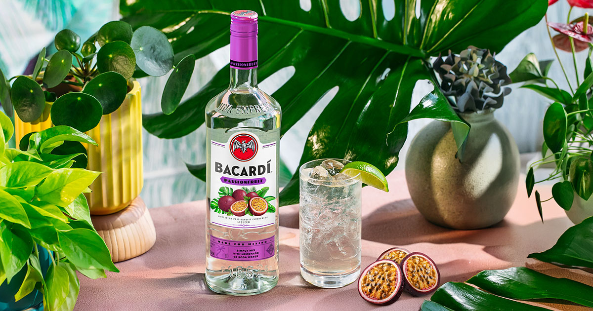 Tropisch-fruchtig: Bacardí führt Flavour „Passionfruit“ ein Tropisch-fruchtig: Bacardí führt Flavour „Passionfruit“ ein