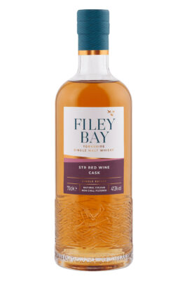 Filey Bay STR Red Wine Cask eine Flasche Filey Bay STR Red Wine Cask
