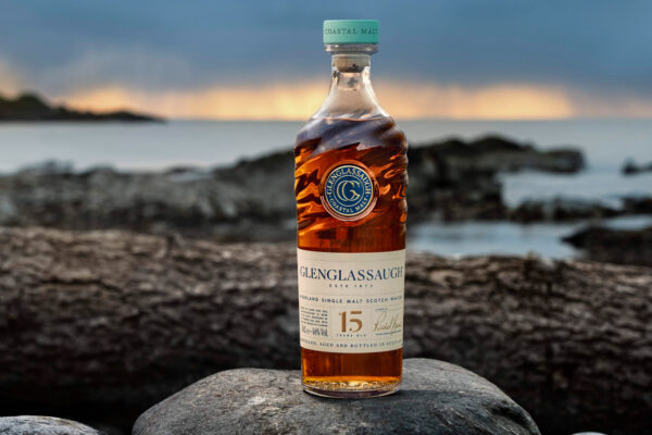 Glenglassaugh 15 Jahre eine Flasche Glenglassaugh 15 Jahre an der Küste