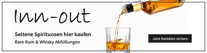 das Foto, eine Werbeanzeige, zeigt Text auf weißem Grund
