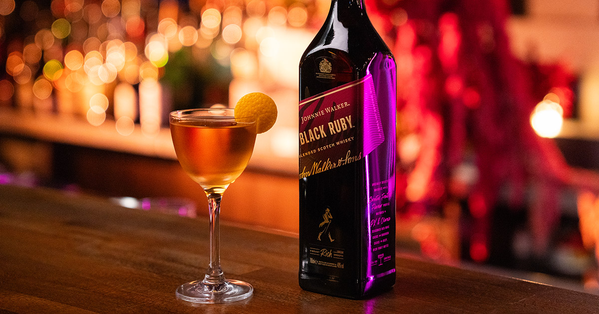 High End Mixing: Johnnie Walker Black Ruby in Expertenhänden