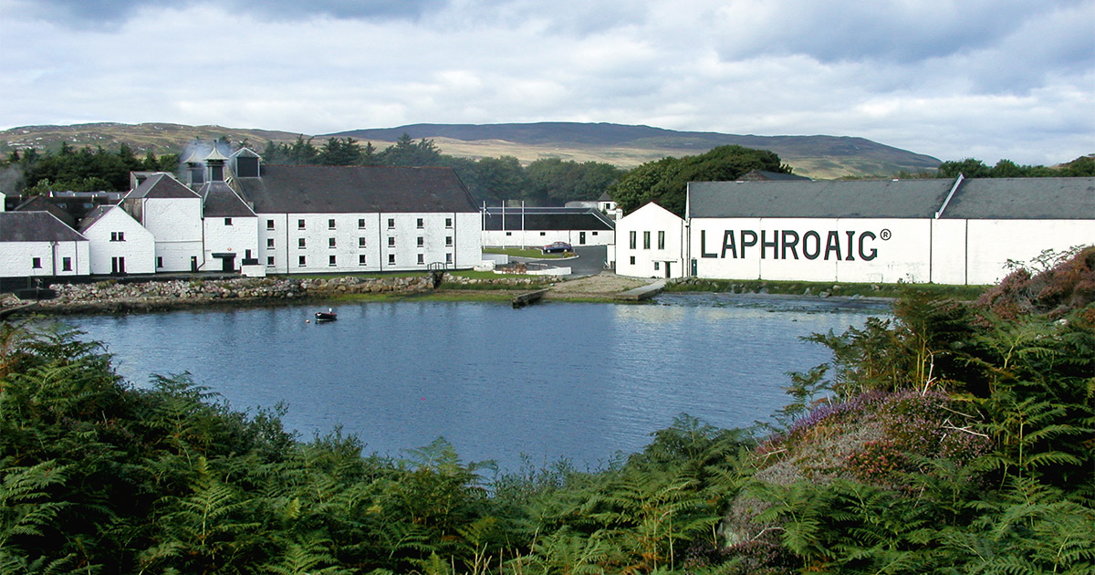 Hommage: Laphroaig 15 Jahre anlässlich 200-jährigem Jubiläum gelauncht Hommage: Laphroaig 15 Jahre anlässlich 200-jährigem Jubiläum gelauncht