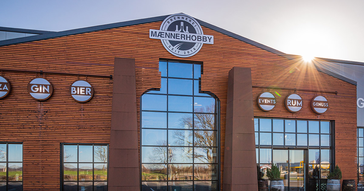 Crowdfunding: Maennerhobby installiert Brennanlage nach karibischem Vorbild