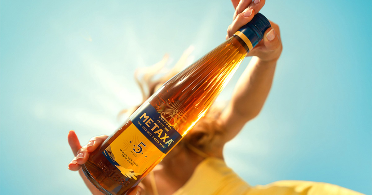 „Sunverse“: Metaxa lanciert neues Flaschendesign