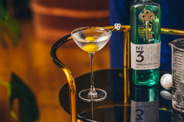 „Dry Martini“ mit No. 3 London Dry Gin