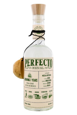 eine Flasche Perfecto Mezcal