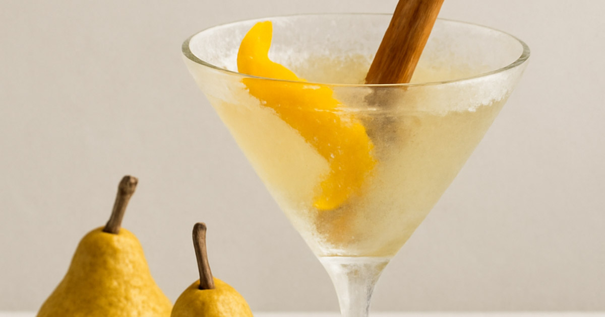 Herbstdrink: Roku Gin im „Spiced Pear Martini“ Herbstdrink: Roku Gin im „Spiced Pear Martini“