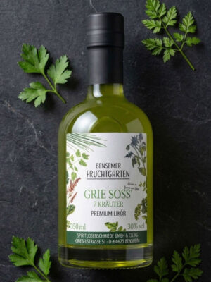Bensemer Fruchtgarten Grie Soss Likör eine Flasche Bensemer Fruchtgarten Grie Soss Likör liegt auf einer Steinplatte