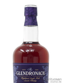der Hals einer Flasche The Glendronach Ode to the Dark