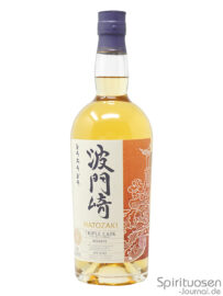 Hatozaki Triple Cask Reserve Vorderseite eine Flasche Hatozaki Triple Cask Reserve von vorne