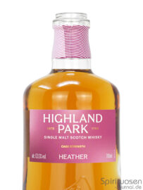 der Hals einer Flasche Highland Park Cask Strength: Heather