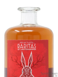 der Hals einer Flasche Lantenhammer Raritas Himbeer