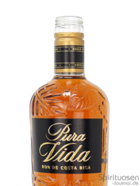 Pura Vida Añejo Hals der Hals einer Flasche Pura Vida Añejo