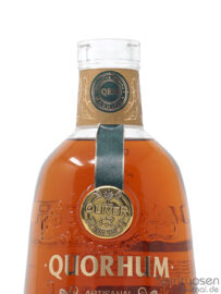 der Hals einer Flasche Quorhum Encanto 13