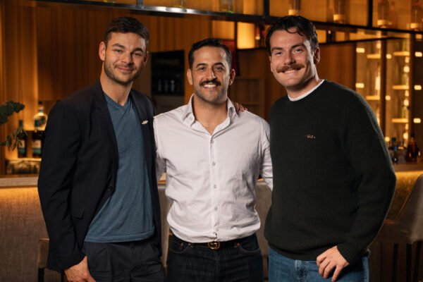World Class 2026 Top 3 Schweiz das Foto zeigt drei Menschen in einem Restaurant